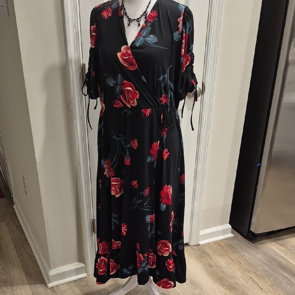 Torrid Floral Wrap Dress - Picture 1 of 4